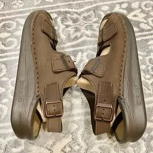 Birkenstock | Shoes | Birkenstock Tatami Sandals Brown Mens  display picture 1